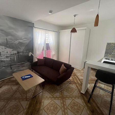 Garni Hotel Tianis Котор Екстериор снимка