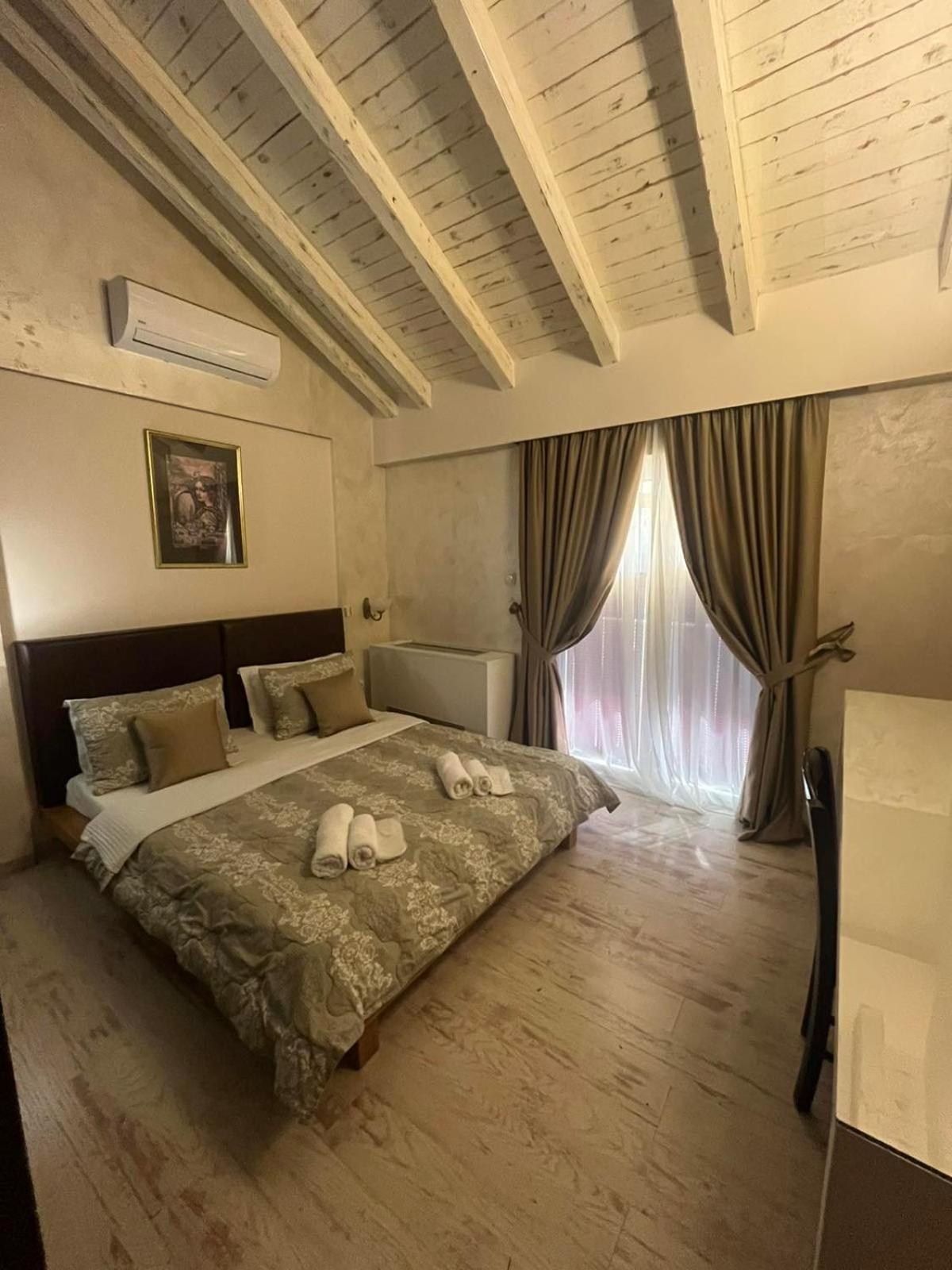 Garni Hotel Tianis Котор Екстериор снимка